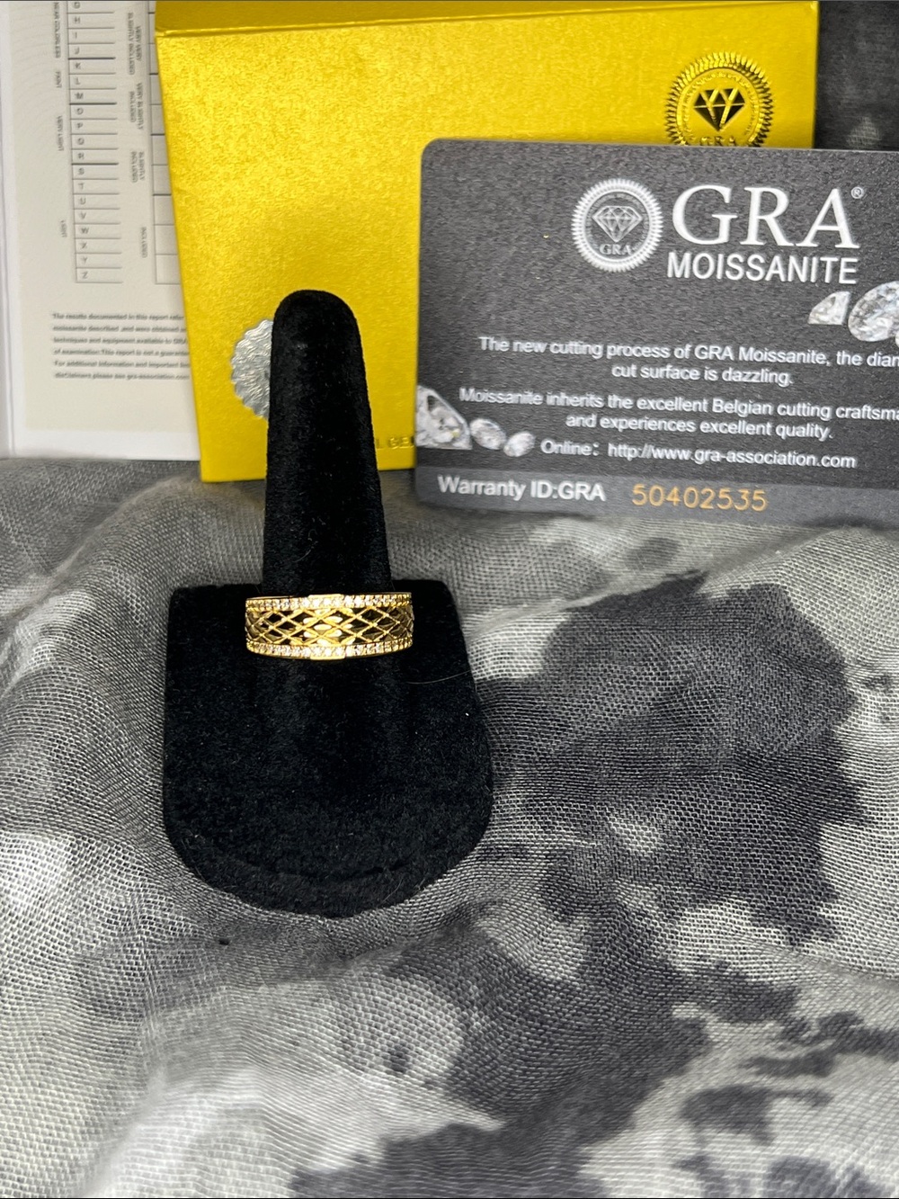 Gold Lattice Pattern Band Ring - GRA Moissanite